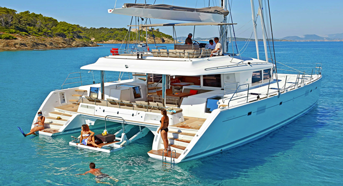 catamaran in bahamas